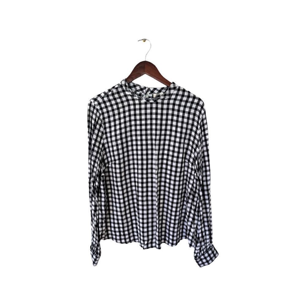 Treasure and bond, black and white plaid women’s long sleeve blouse